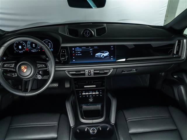 Certified 2025 Porsche Cayenne Coupe image 18