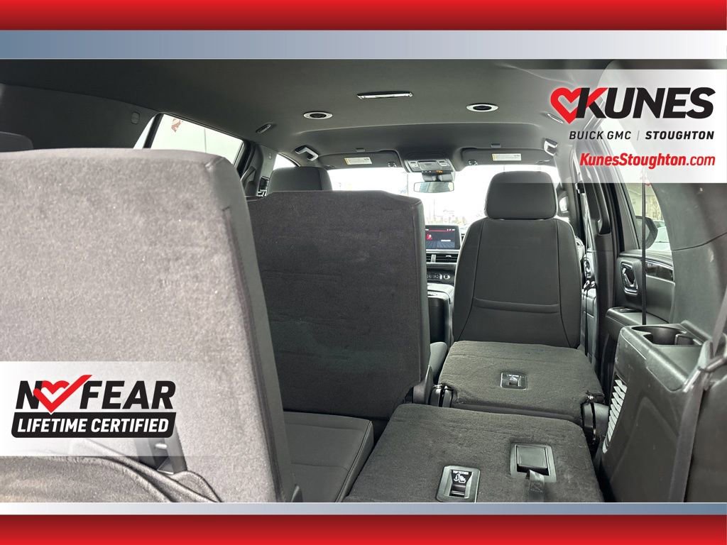 Used 2023 GMC Yukon SLE image 26