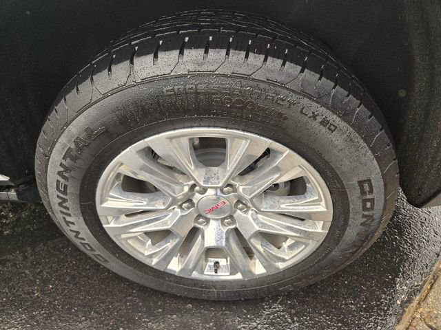 Used 2025 GMC Yukon Denali w/ Sun & Power Step Package AWD/4WD image 50