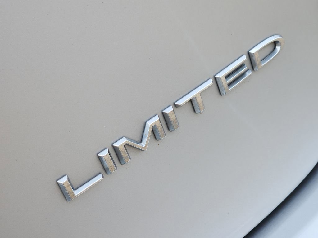 Used 2024 Chrysler Pacifica Limited image 15