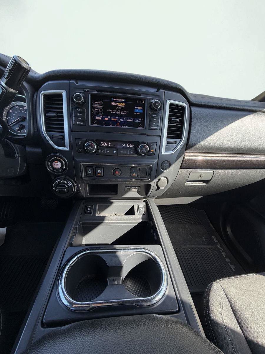Used 2019 Nissan Titan SV w/ SV Convenience Package AWD/4WD image 7