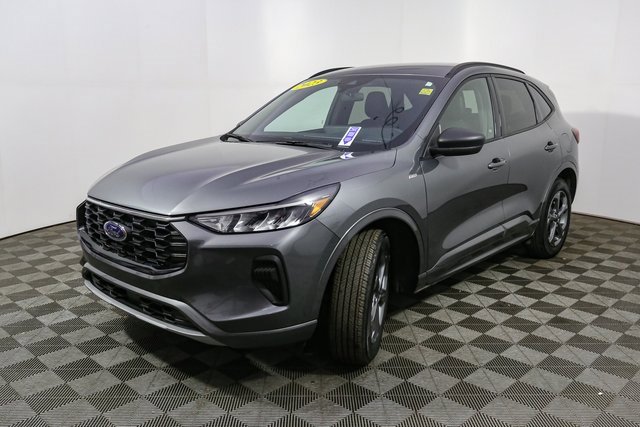 Used 2023 Ford Escape ST-Line w/ Tech Pack #1 image 5