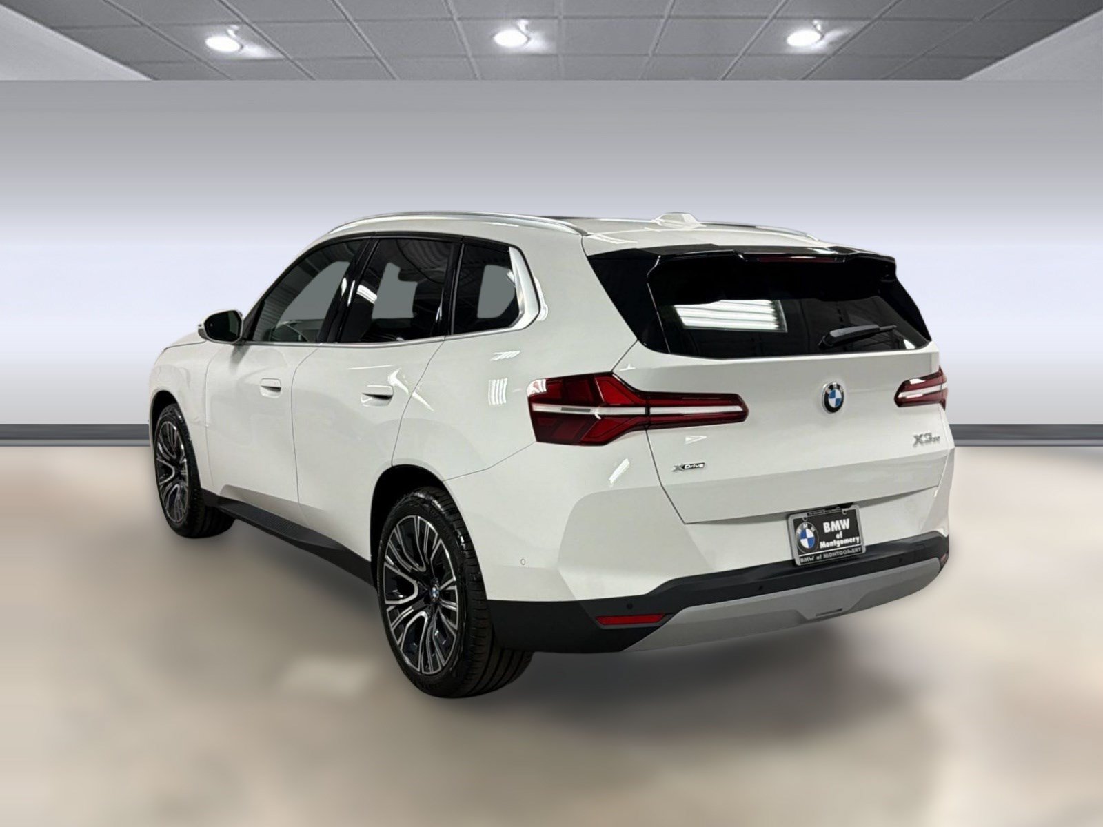 New 2026 BMW X3 xDrive30i w/ Premium Package AWD/4WD image 3