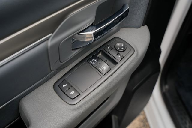 Used 2017 RAM 1500 Express image 21