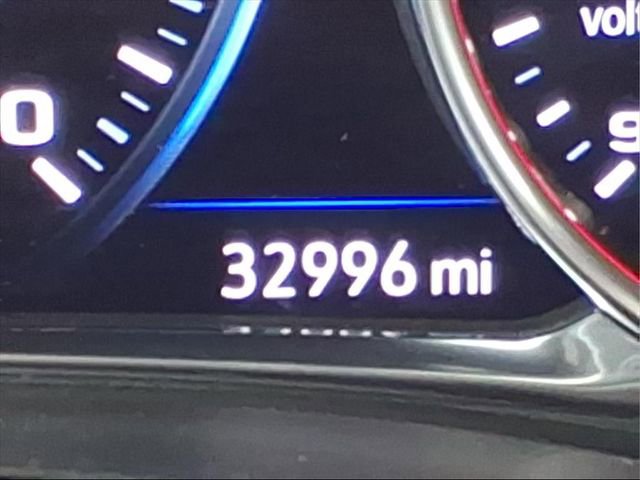 Used 2023 Chevrolet Traverse Premier w/ Redline Edition image 31