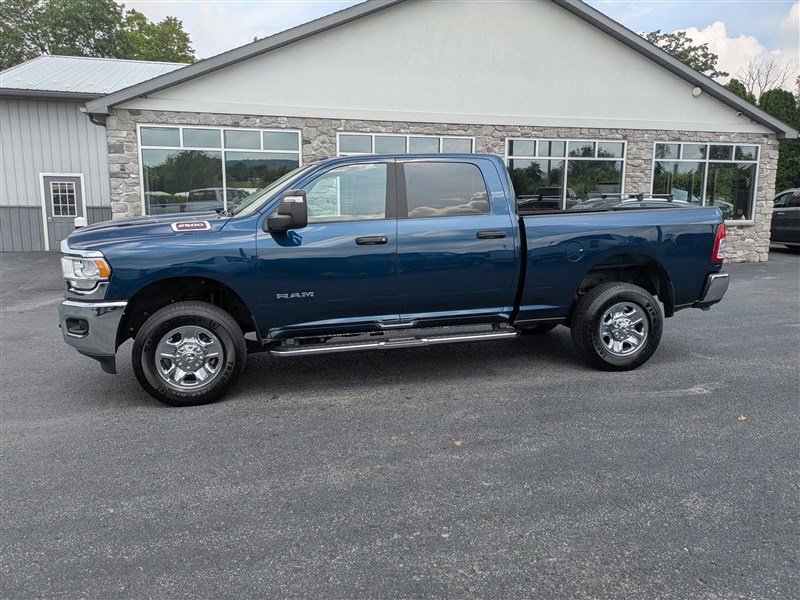 Used 2024 RAM 2500 Big Horn w/ Bed Utility Group image 3