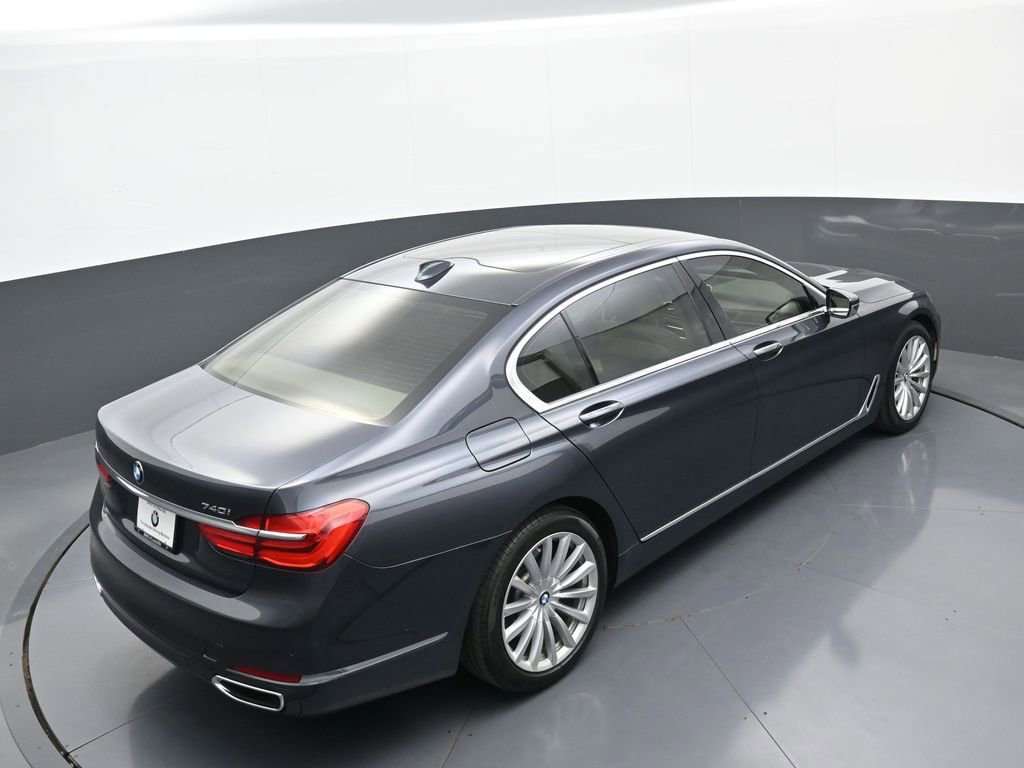 Used 2016 BMW 740i RWD image 36