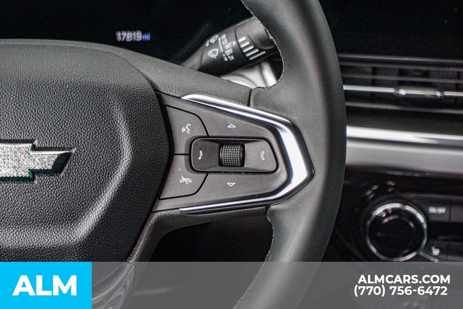Used 2024 Chevrolet Trax LT w/ LT Convenience Package FWD image 32