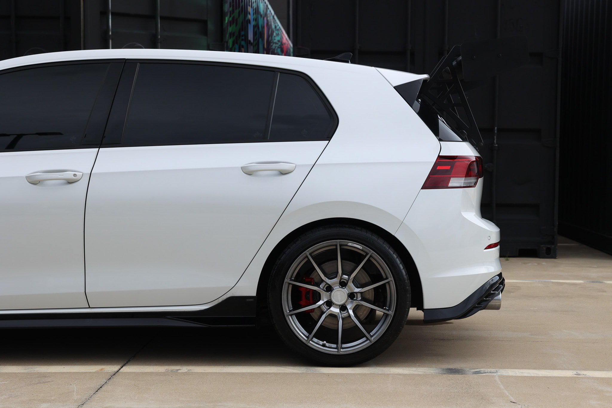 Used 2024 Volkswagen GTI SE FWD image 30