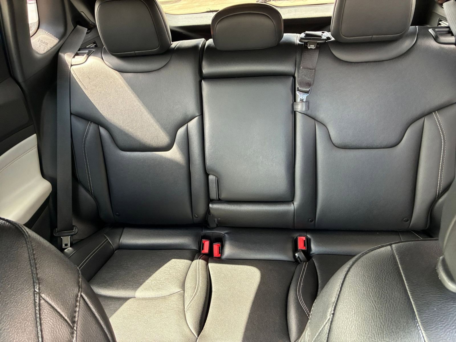 Used 2025 Jeep Compass Limited image 34