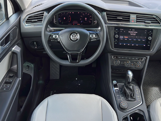 Used 2020 Volkswagen Tiguan SEL AWD/4WD image 13