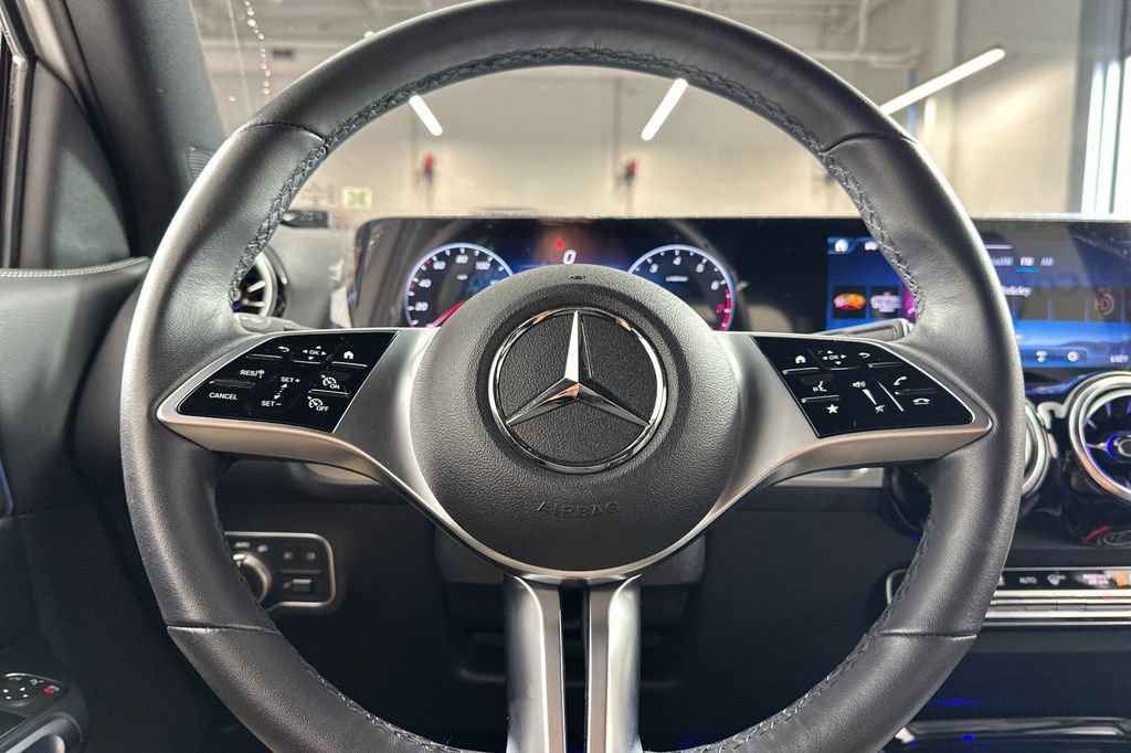 Certified 2026 Mercedes-Benz GLB 250 4MATIC image 27