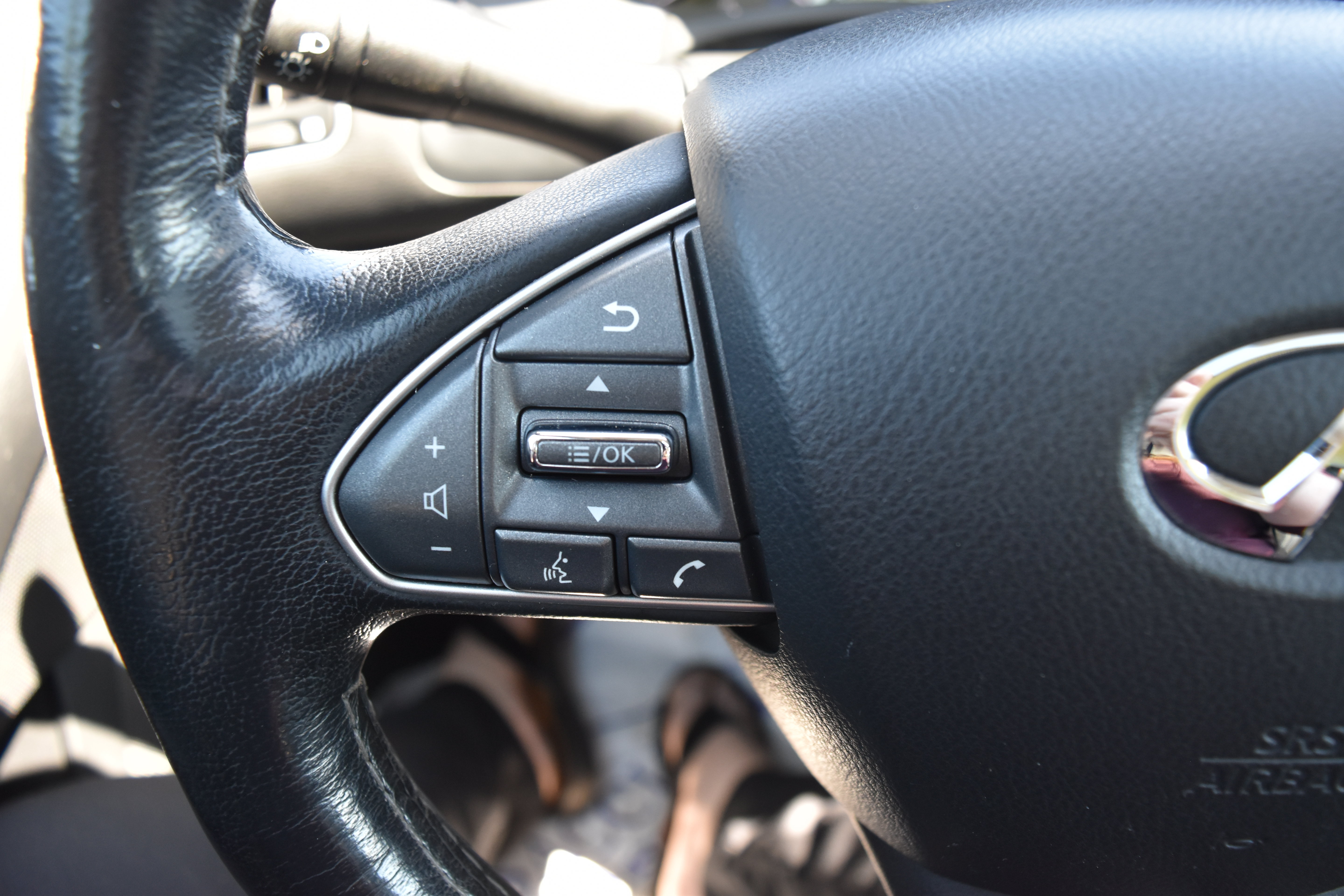 Used 2015 INFINITI Q50 Premium w/ Navigation Package AWD/4WD image 19