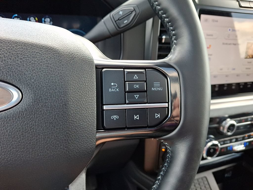 Used 2026 Ford F350 Platinum w/ Tremor Off-Road Package AWD/4WD image 21