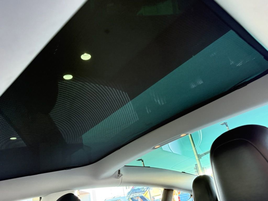 Used 2019 Tesla Model 3 Standard Range Plus image 22