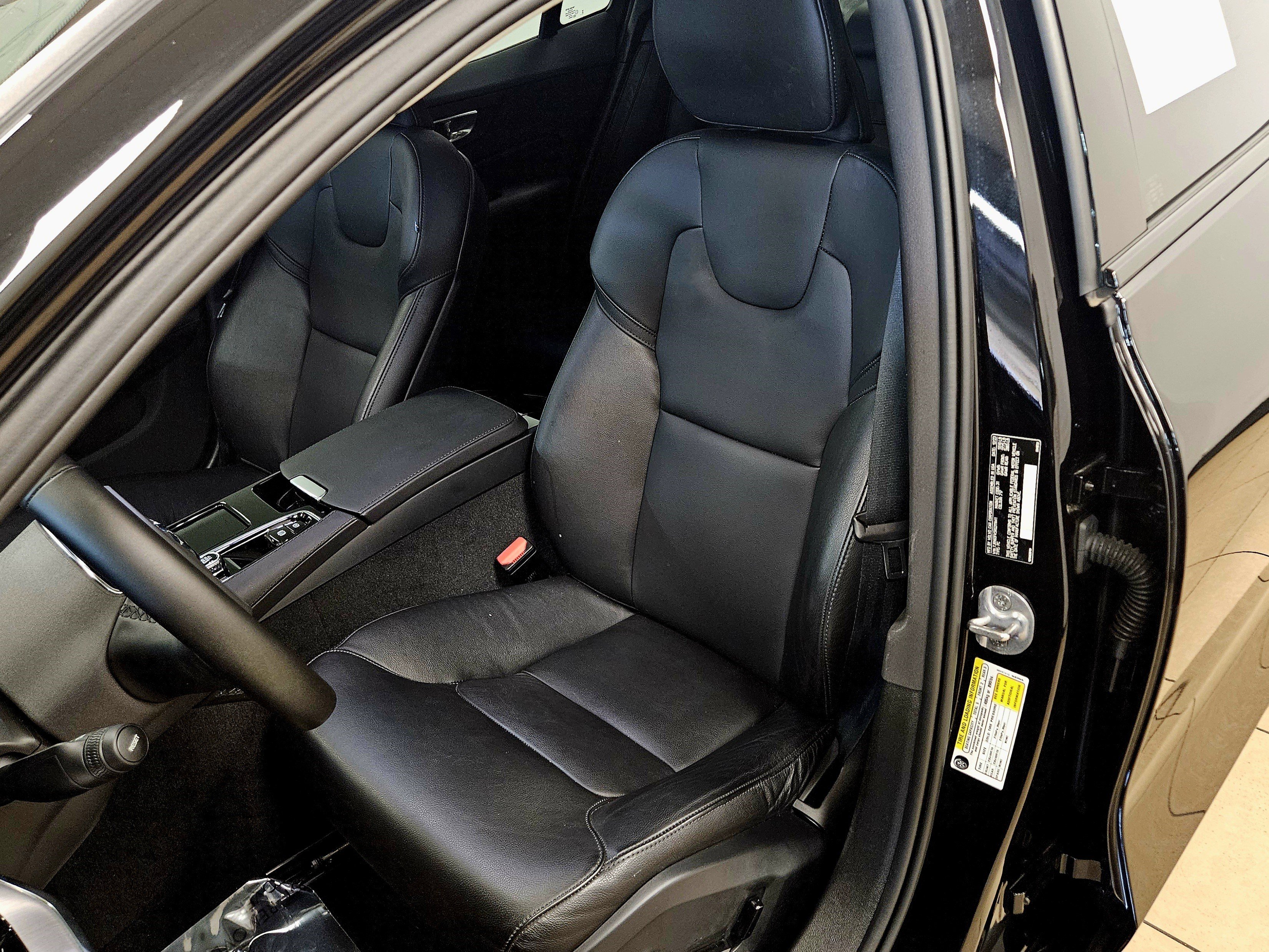 Used 2024 Volvo S60 T8 Core w/ Climate Package AWD/4WD image 35