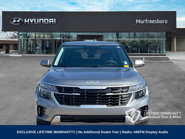 Used 2024 Kia Seltos LX AWD/4WD image 2