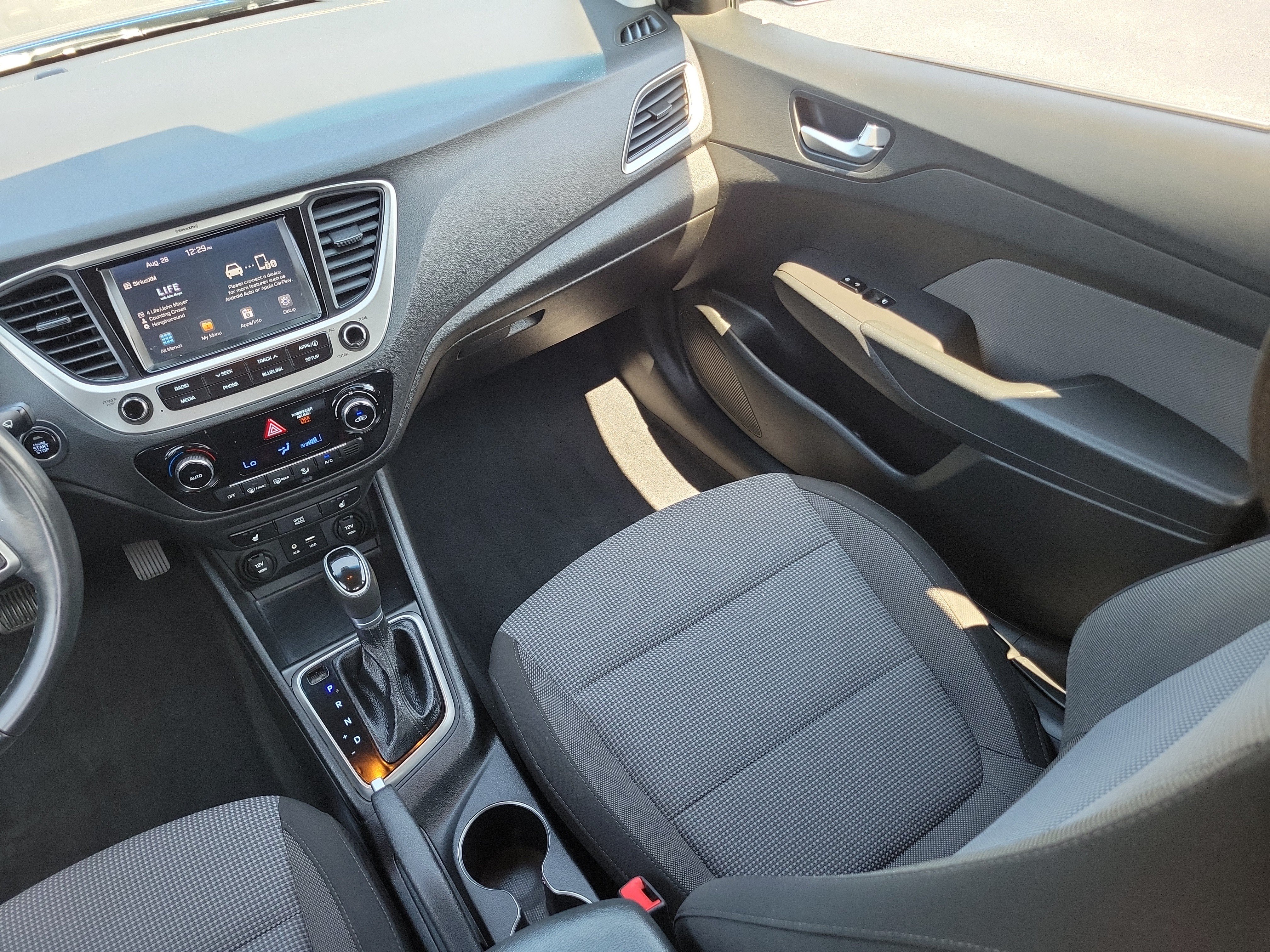 Used 2018 Hyundai Accent Limited FWD image 13