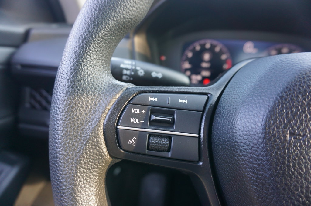 Used 2023 Honda Accord EX image 8