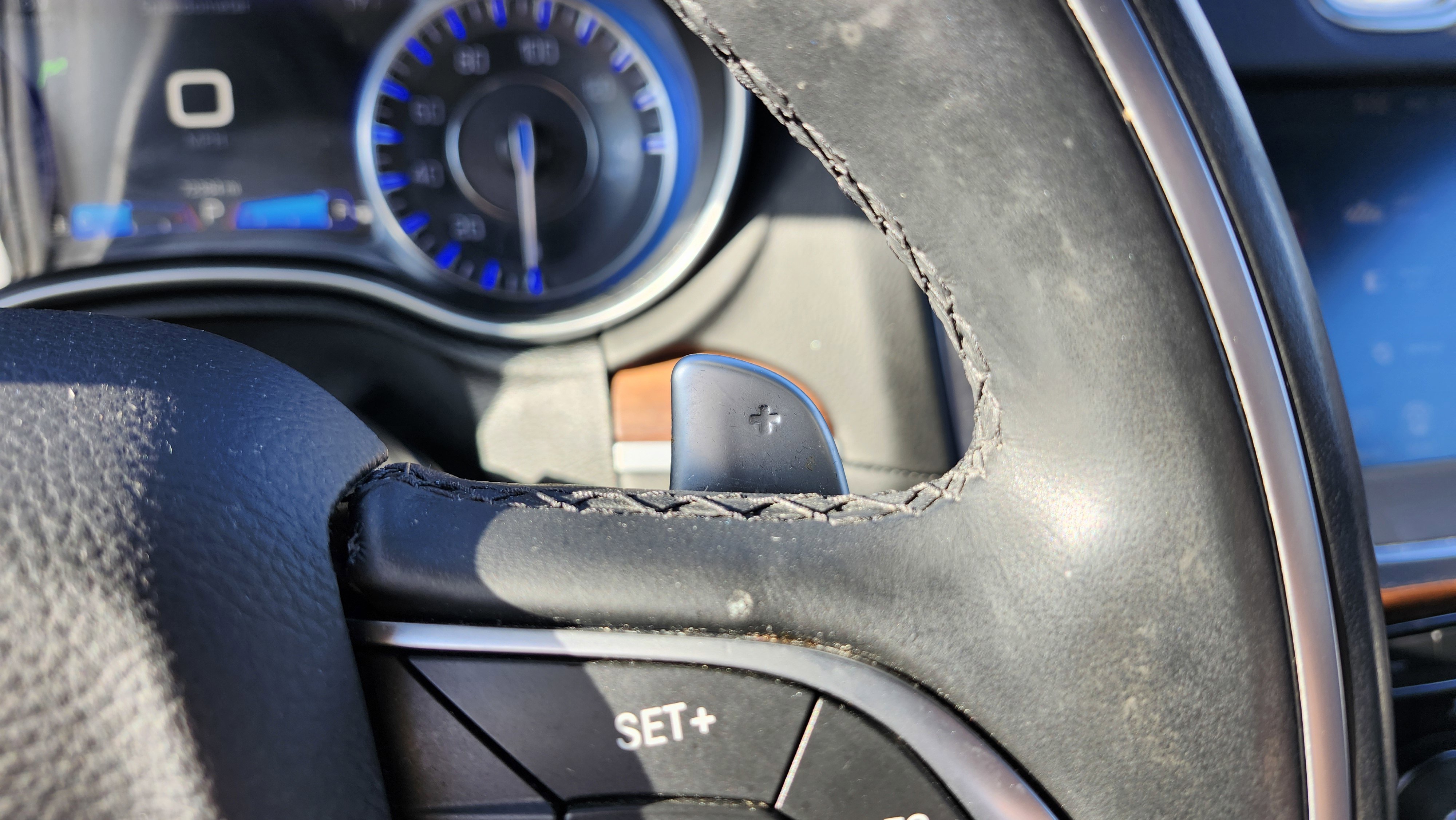 Used 2016 Chrysler 300 C Platinum image 36