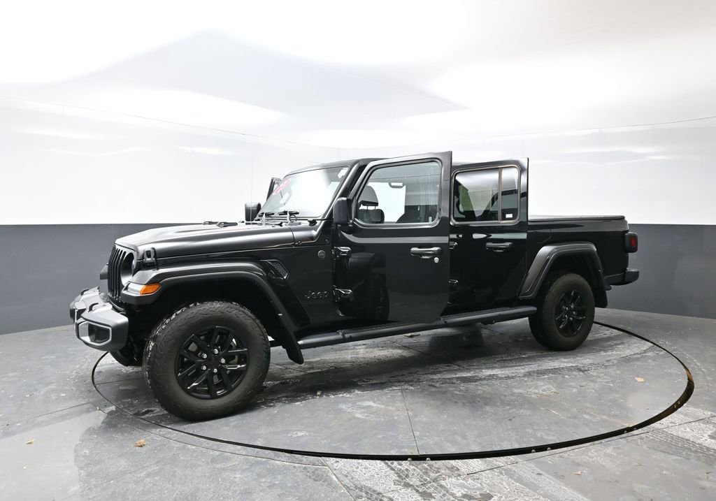 Used 2023 Jeep Gladiator Sport image 57