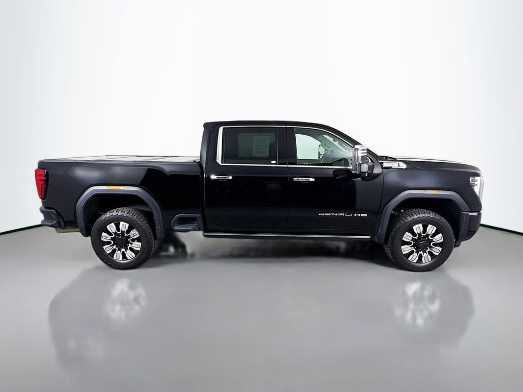 Used 2024 GMC Sierra 3500 Denali w/ Denali Reserve Package AWD/4WD image 9