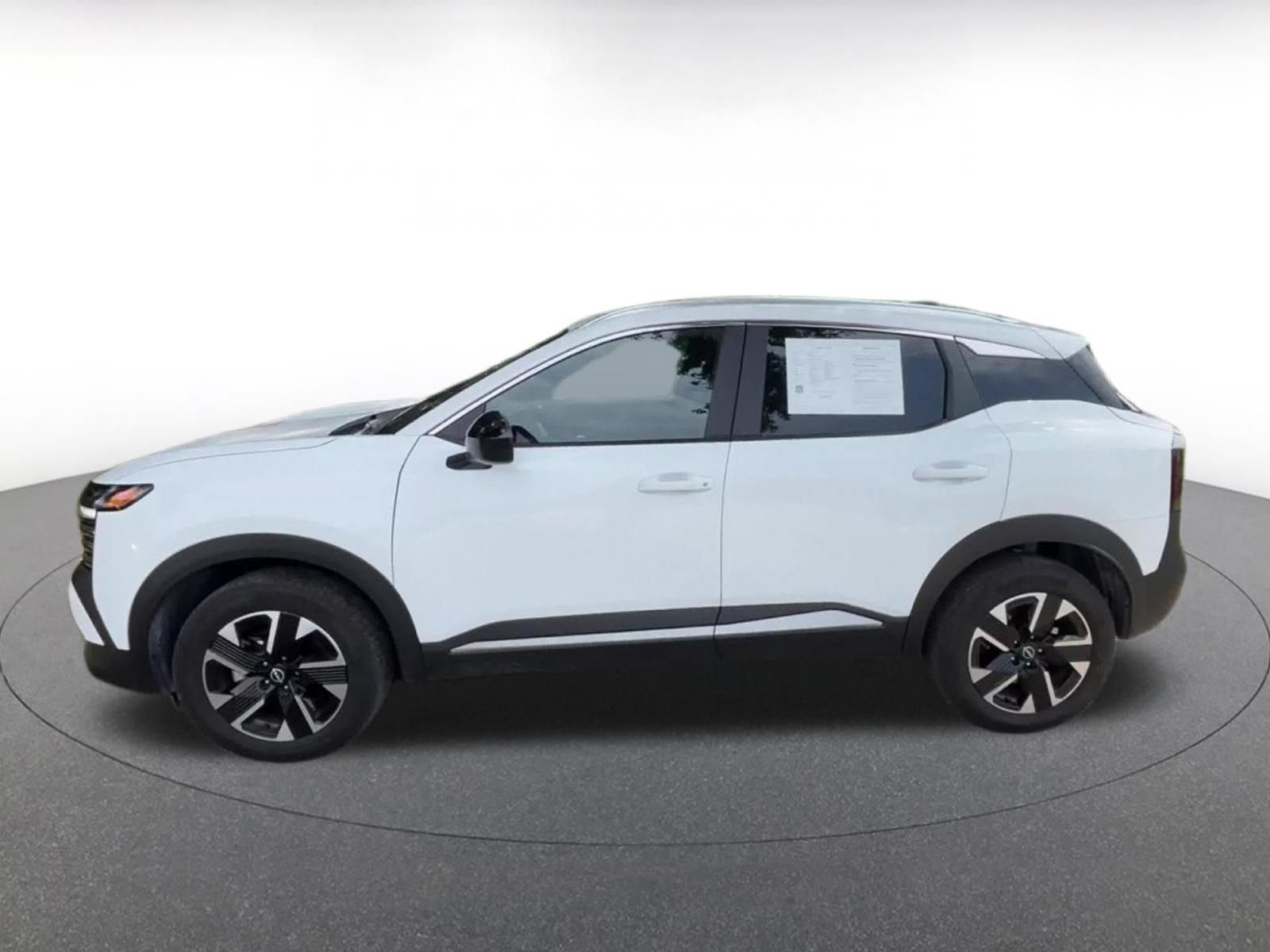 Used 2026 Nissan Kicks SV w/ Cold Weather Package AWD/4WD image 10