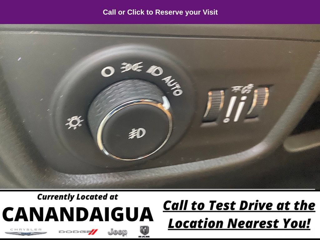 Used 2022 Jeep Grand Cherokee Summit AWD/4WD image 25