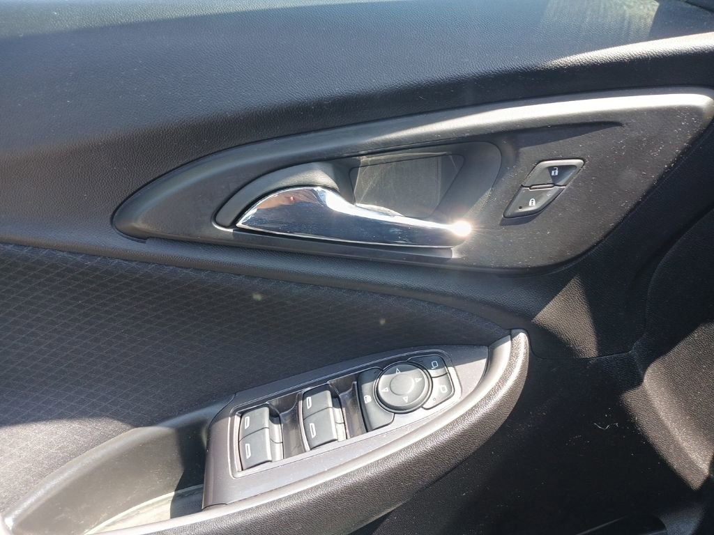 Used 2022 Chevrolet Malibu LS image 11