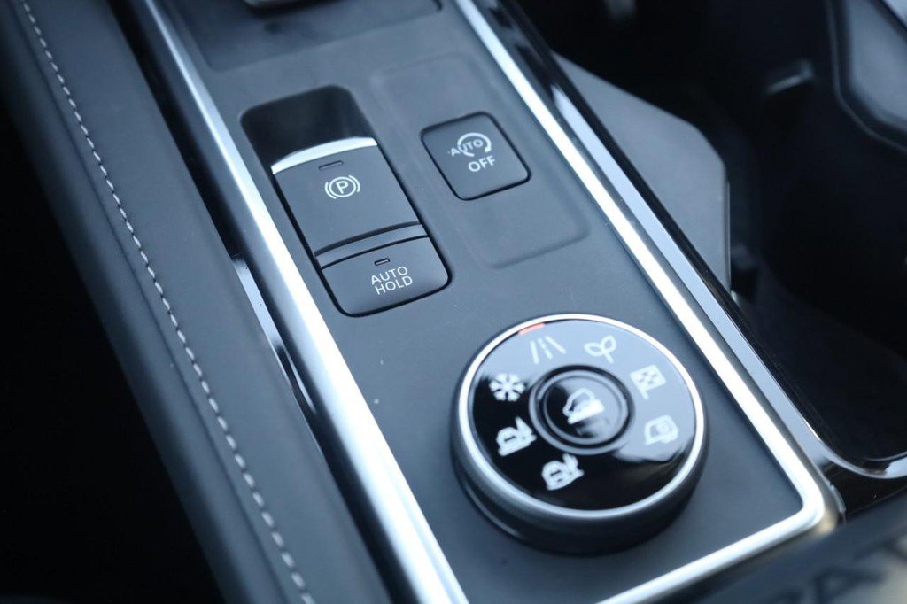 New 2026 Nissan Pathfinder SL AWD/4WD image 19