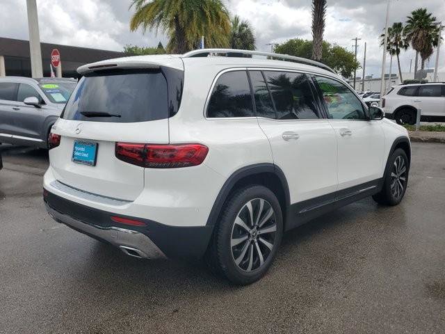 Used 2023 Mercedes-Benz GLB 250 w/ Premium Package image 5