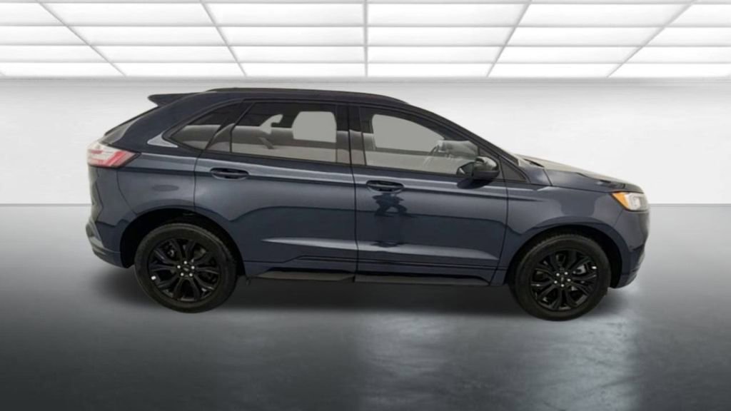 New 2024 Ford Edge SE w/ Black Appearance Package AWD/4WD image 9