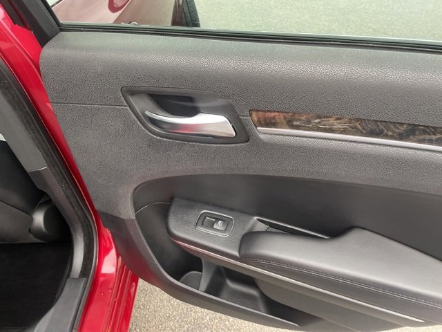 Used 2014 Chrysler 300 C image 51
