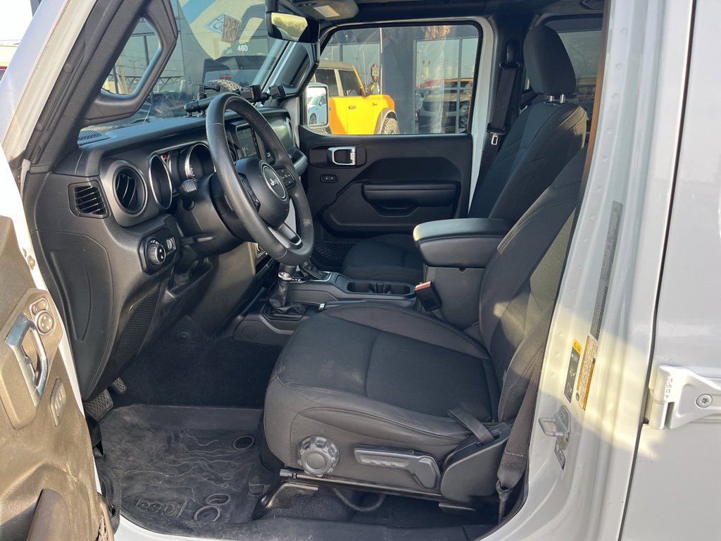 Used 2023 Jeep Gladiator Sport image 17