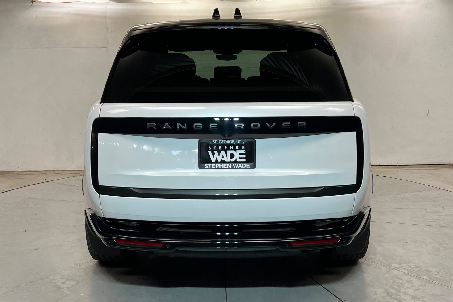 Used 2026 Land Rover Range Rover SE AWD/4WD image 5