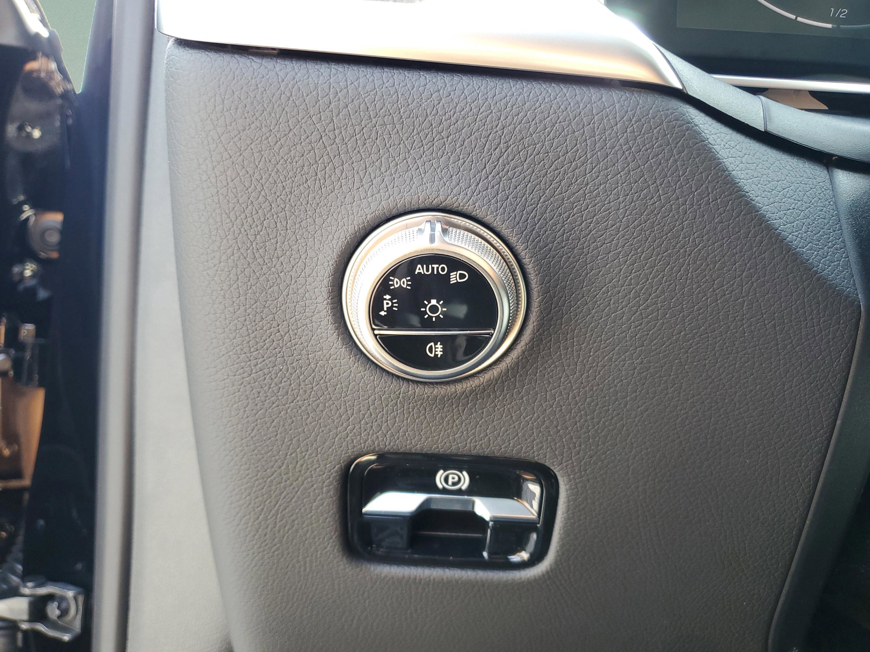 Certified 2026 Mercedes-Benz GLC 300 4MATIC image 35