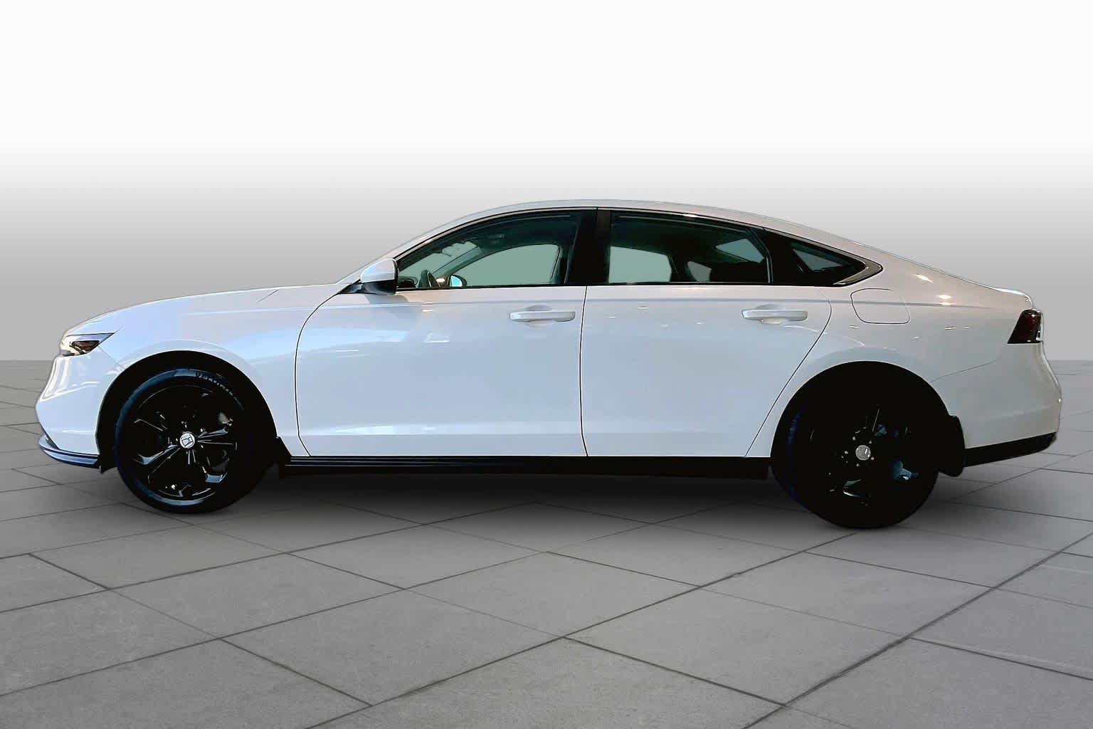 Used 2023 Honda Accord LX image 32