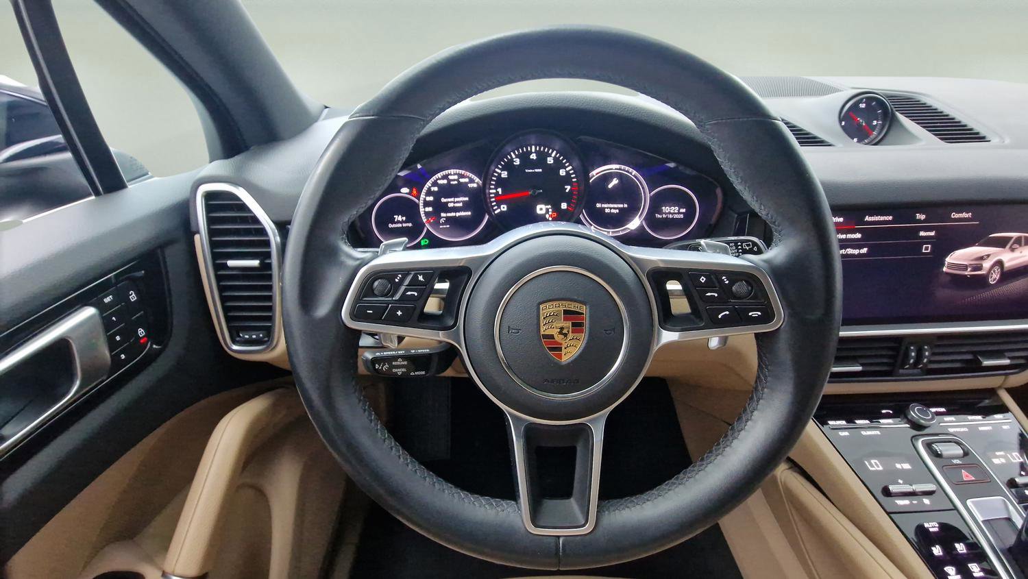 Used 2023 Porsche Cayenne image 10