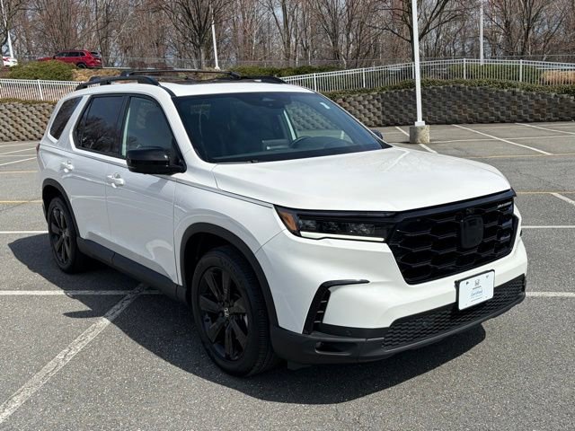 Certified 2025 Honda Pilot Black Edition image 2