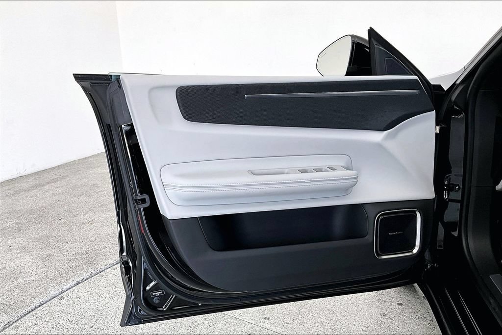Used 2026 Polestar Polestar 4 AWD/4WD image 21