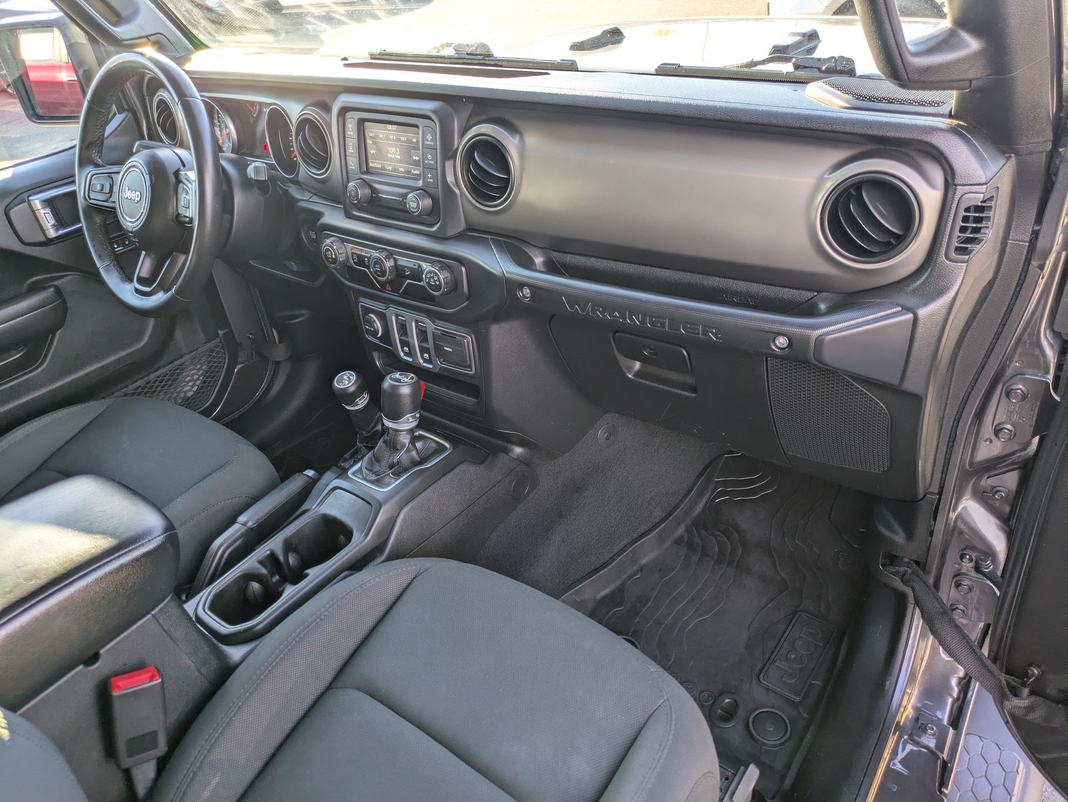 Used 2018 Jeep Wrangler Sport AWD/4WD image 31