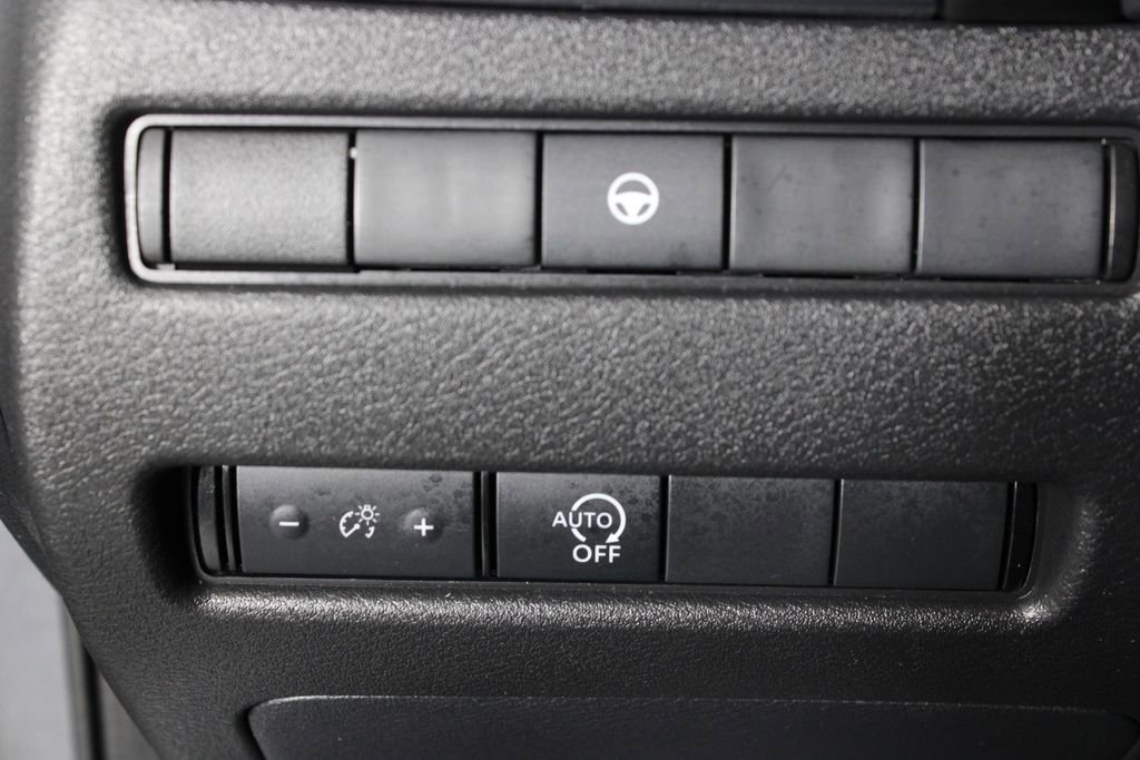 Certified 2023 Nissan Rogue SV image 24