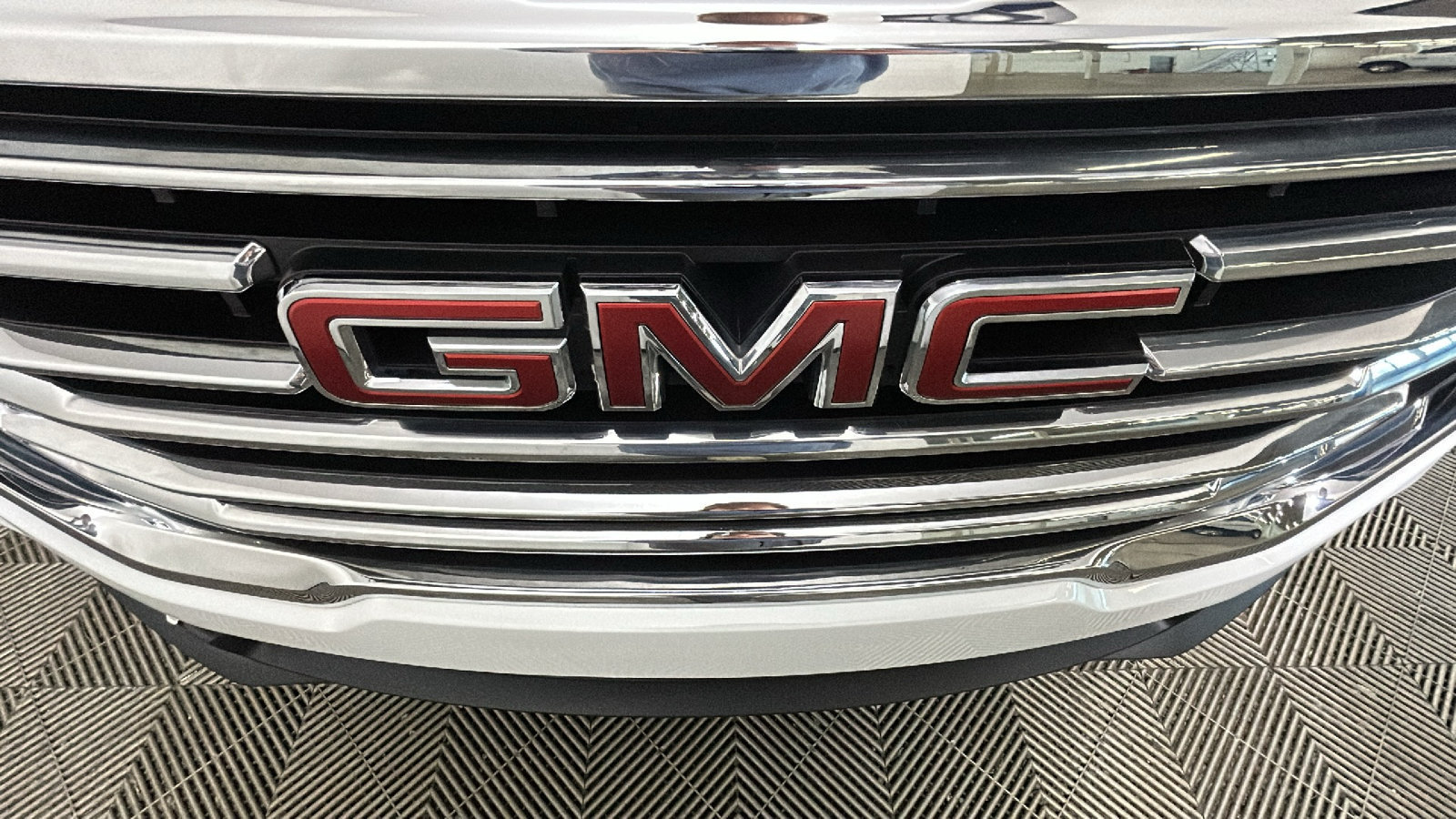 Used 2023 GMC Terrain SLT AWD/4WD image 10