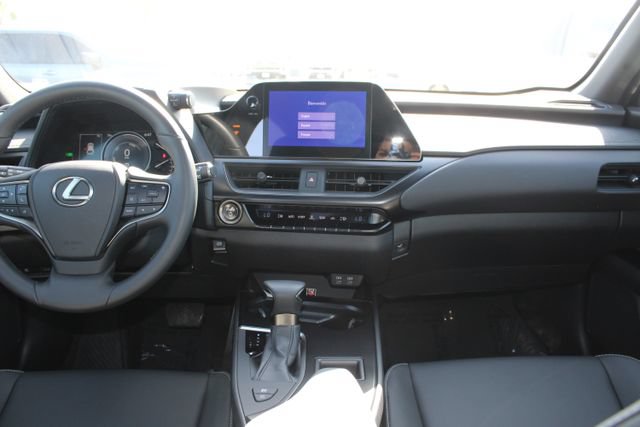 Certified 2024 Lexus UX 250h FWD image 10