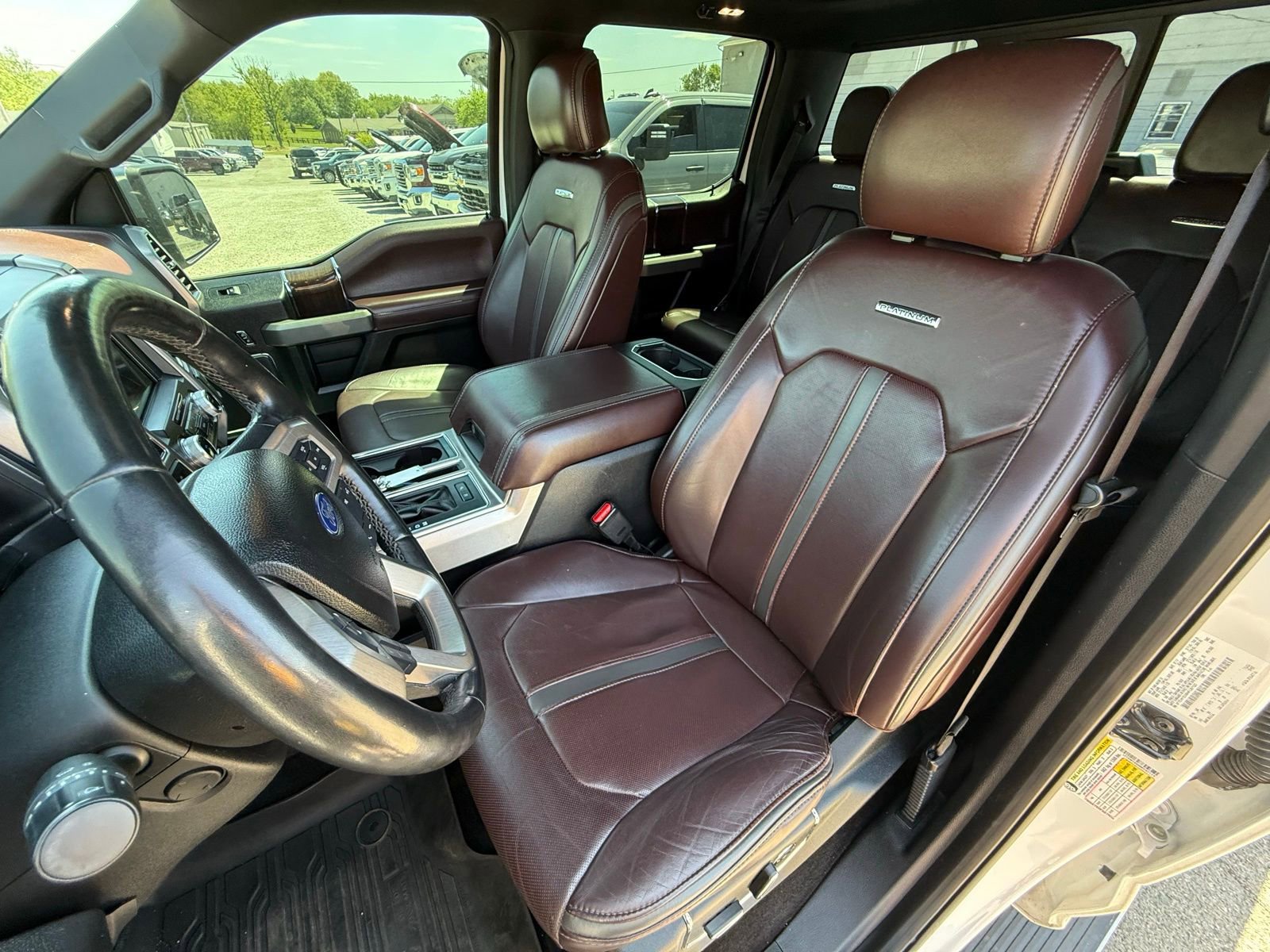 Used 2017 Ford F150 Platinum w/ Equipment Group 701A Luxury AWD/4WD image 11
