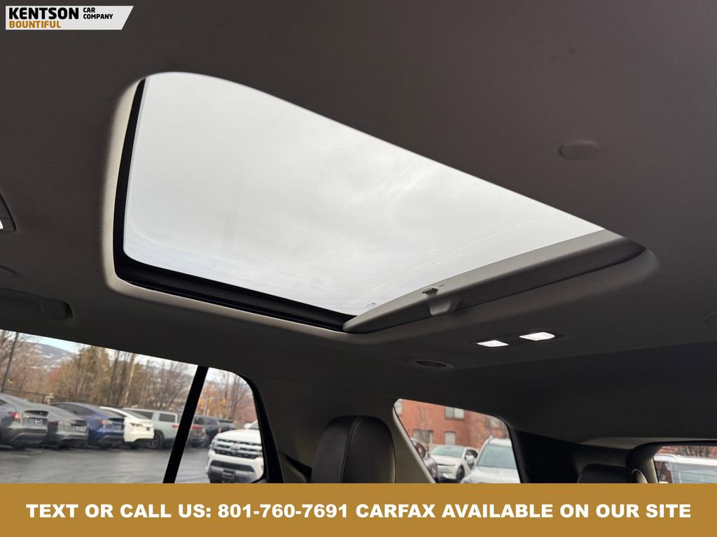 Used 2021 Chevrolet Traverse Premier w/ Redline Edition image 40