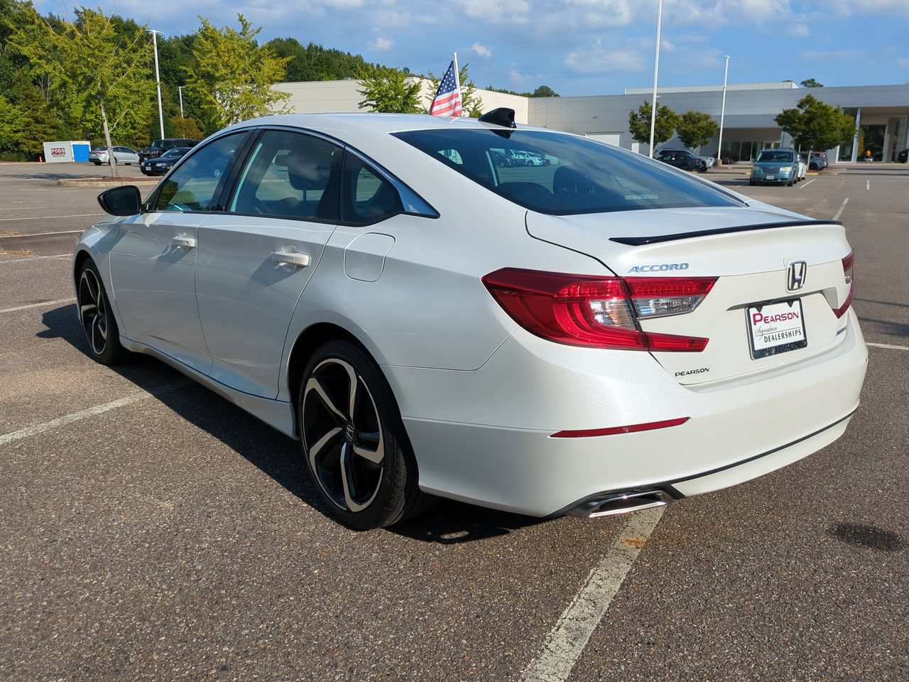 Used 2022 Honda Accord Sport image 6