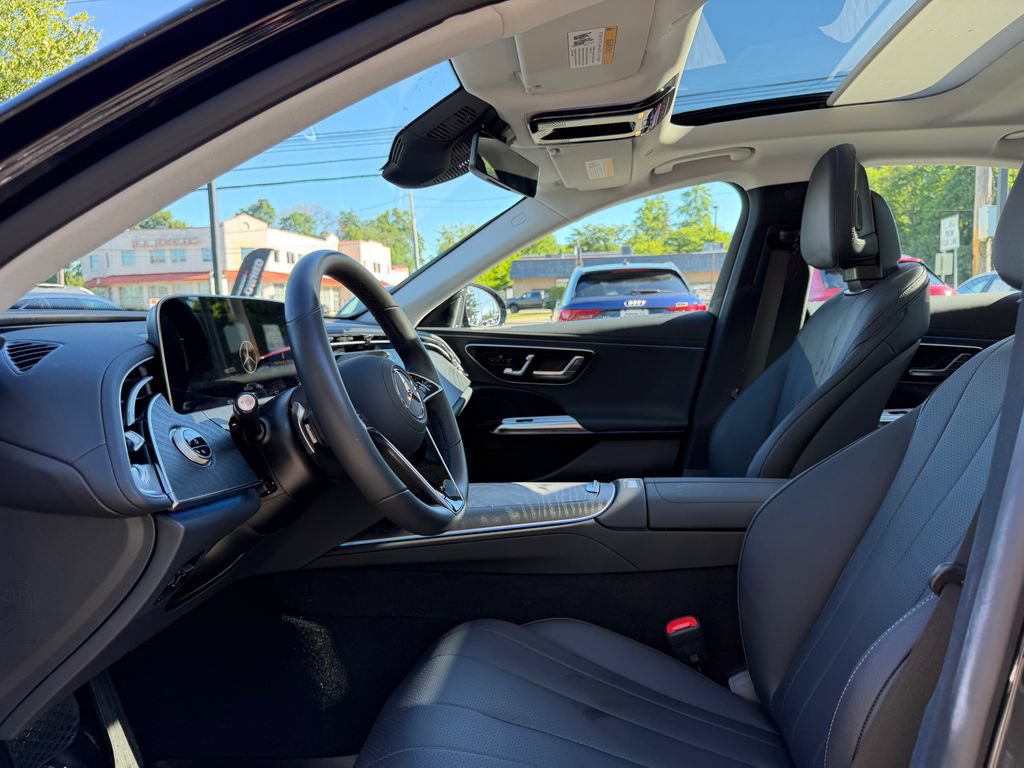 Used 2026 Mercedes-Benz E 350 4MATIC Sedan image 15