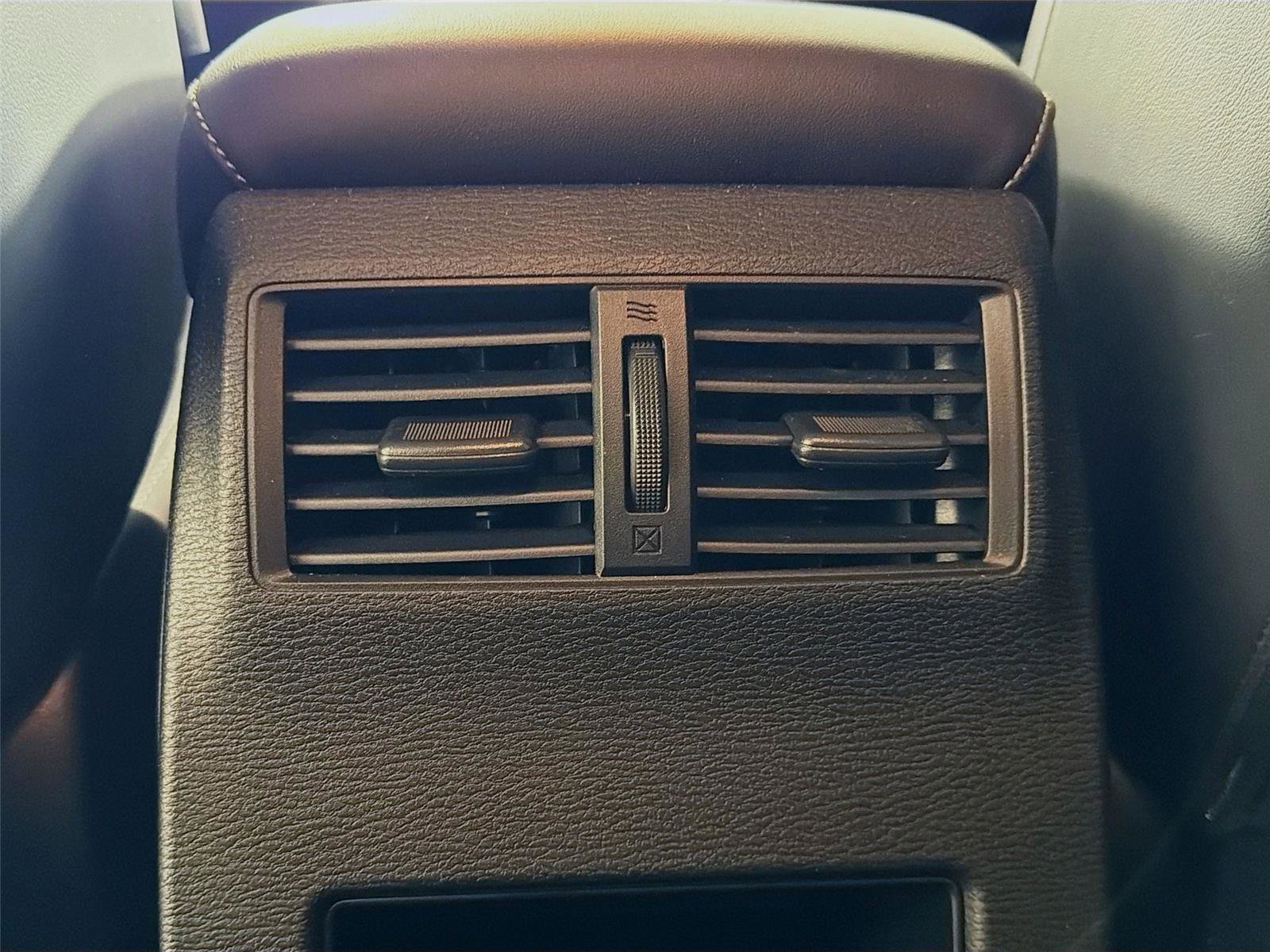 Used 2024 Mitsubishi Outlander 4WD Plug-In Hybrid image 25