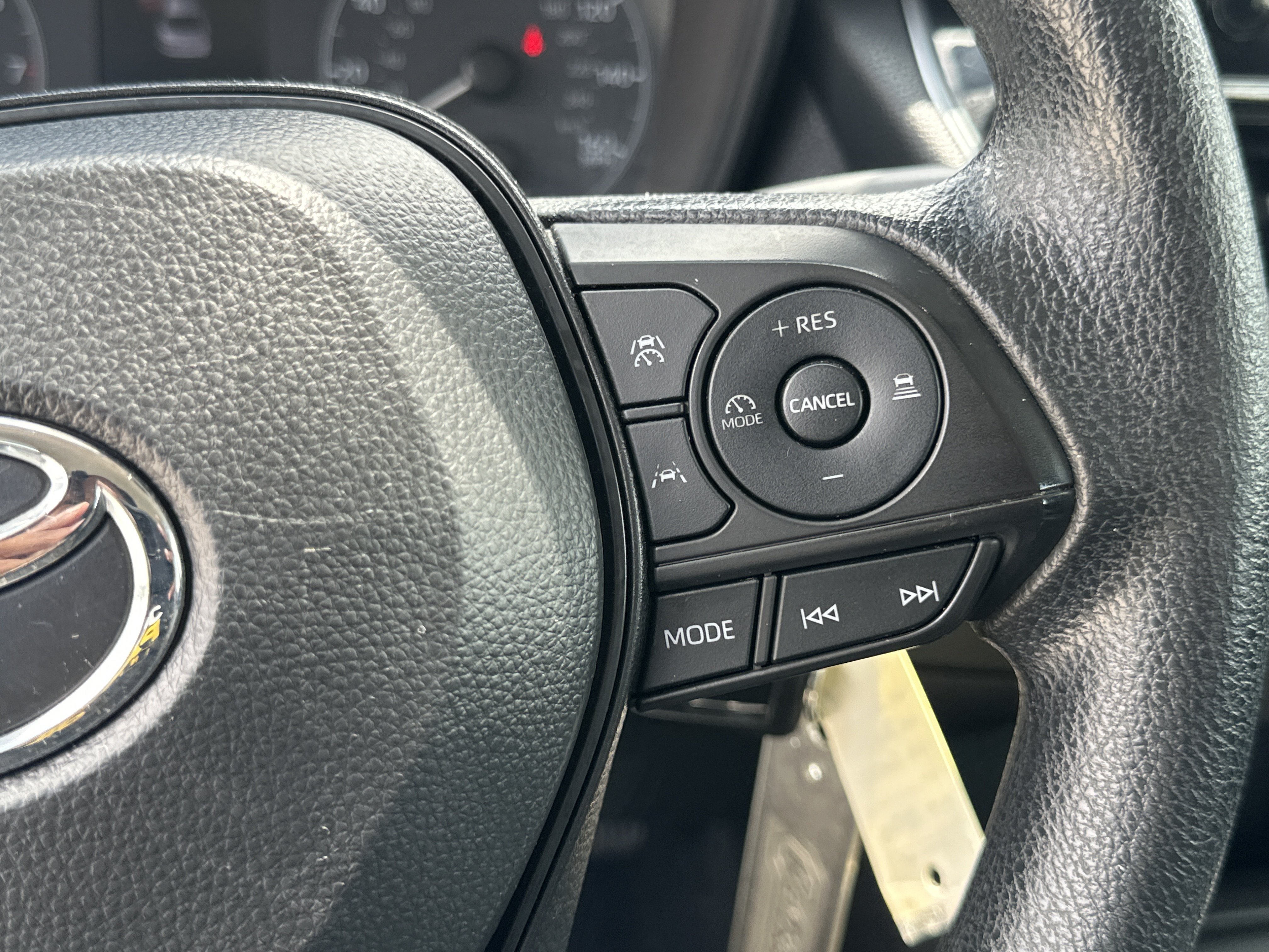 Used 2024 Toyota Corolla LE FWD image 22